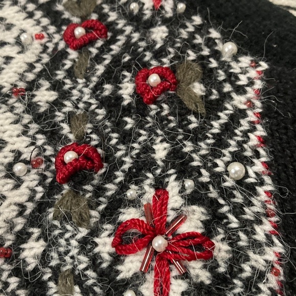 Koret Patterned Cardigan in Black, White, and Red - Picture 4 of 9
